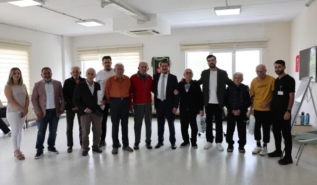 Bursa Nilüfer'de yaşlılara Babalar Günü ziyareti