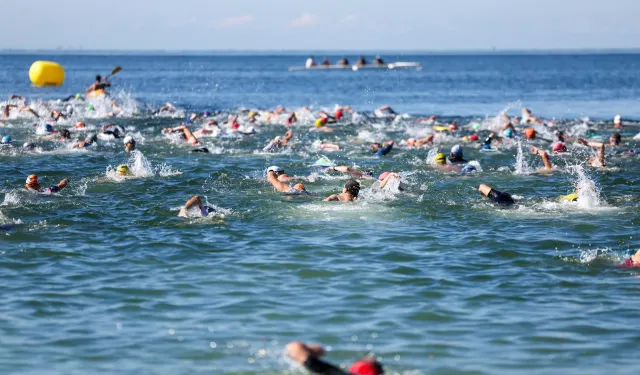 İstanbul Florya Sahili'nde Triatlon heyecanı