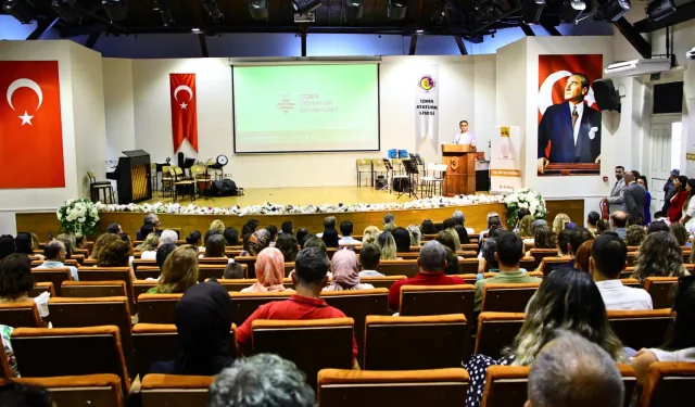 İzmir Öğretmen Akademileri kapanış programı gerçekleştirildi