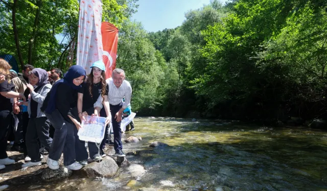 Kocaeli Kiraz Dere'ye 50 bin yavru balık bırakıldı