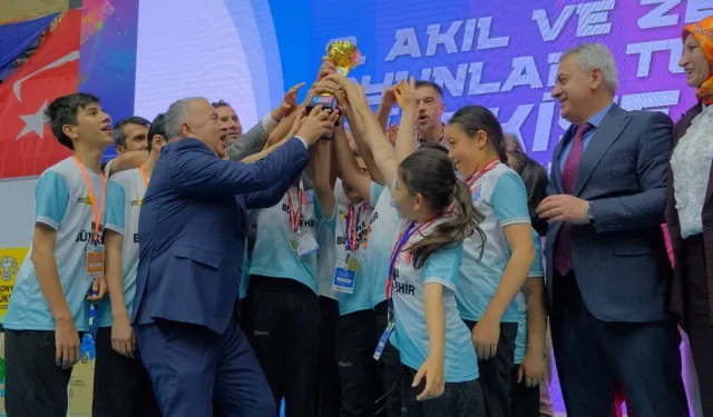 Konya Akıl ve Zekâ oyunlarında üst üste 3. kez Türkiye şampiyonu