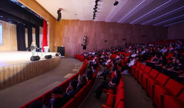 Konya Selçuklu Sahne Ses Ve Tiyatro Yarışması'nda ödüller sahiplerini buldu