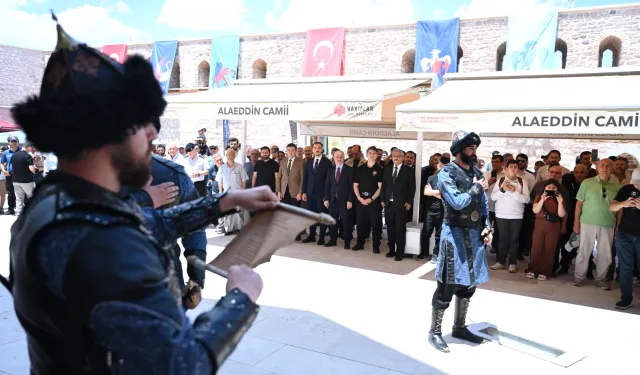 Konya’nın Başşehir Oluşunun 929. Yılında Selçuklu Sultanları Dualarla Anıldı