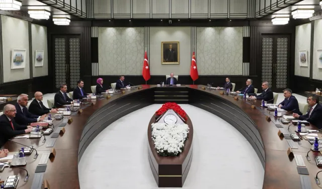 Ankara Kulisleri Hareketlendi: Kabinede 6 Bakan Değişiyor! İşte O İsimler