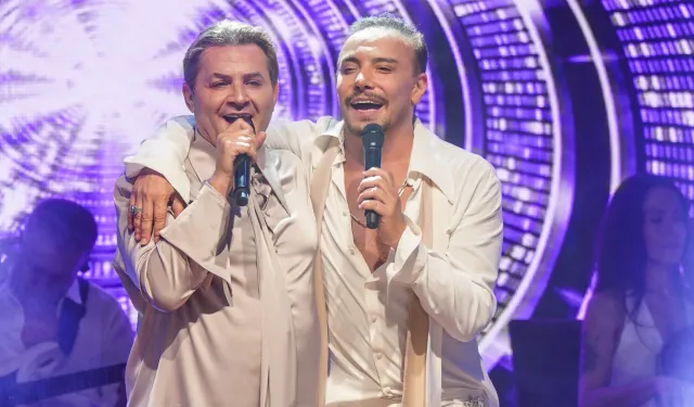 Cenk Eren ve Armağan Çağlayan aynı sahnede