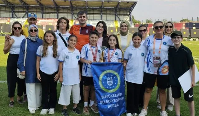 Bursa Büyükşehir Belediyesporlu okçulardan 3 madalya