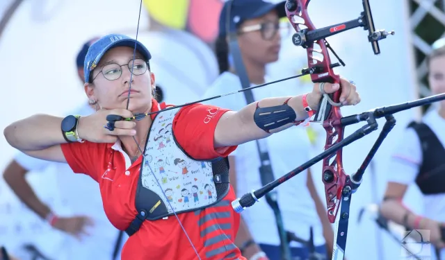 İzmir'in milli sporcuları Akdeniz Oyunları'nda madalya peşinde