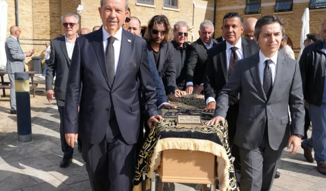KKTC 5. Cumhurbaşkanı Ersin Tatar, yeğenini Londra'da son yolculuğuna uğurladı