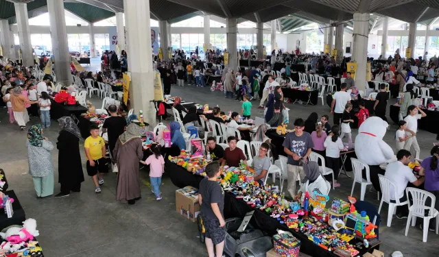 Konya'da çocuklardan paylaşım ve dayanışma pazarı