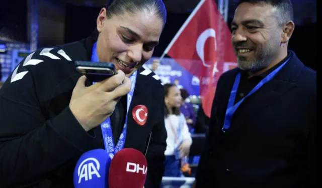 Avrupa şampiyonu milli boksöre Cumhurbaşkanı Erdoğan'dan tebrik
