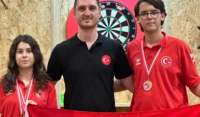 Bursa Yıldırımlı dartçılardan 'milli' gurur
