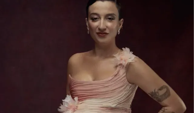 Melike Şahin 'Ölmem Ölemem' ile listeleri altüst etti