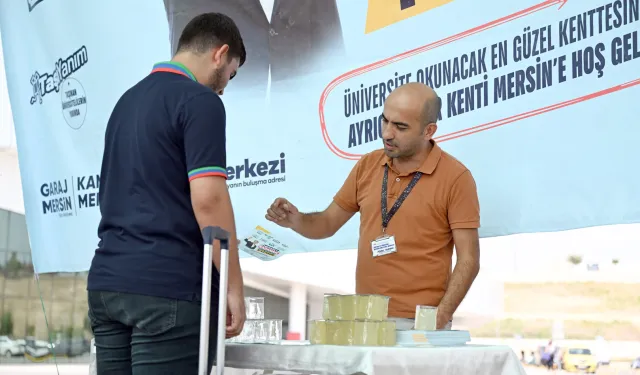 Mersin otogarında üniversitelilere karşılama