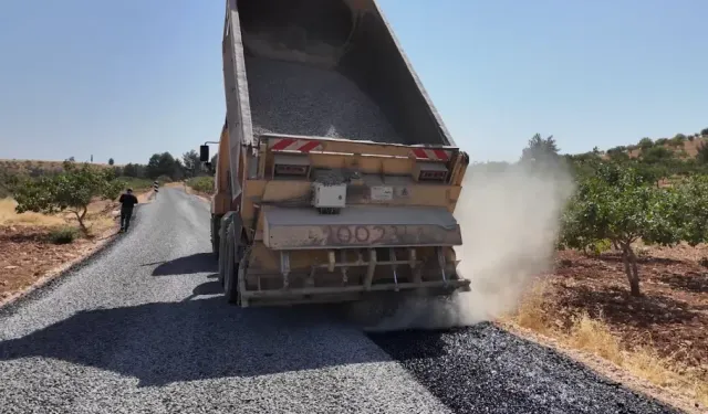 Şanlıurfa Karaköprü kırsalında 7 Km'lik yol Büyükşehir'le yenilendi