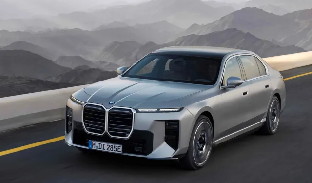 Yeni BMW 7 serisi Türkiye'de satışta