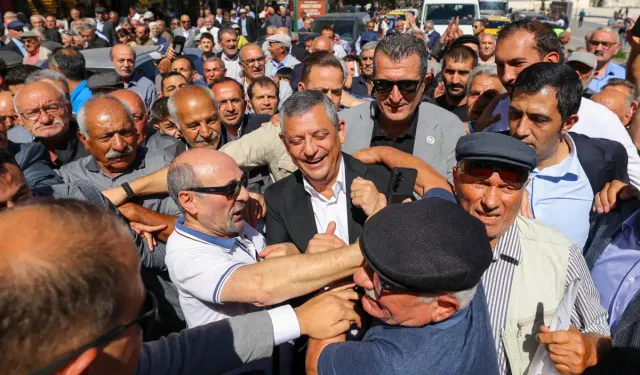 YENİ Parti Genel Başkanı Özgür Özel, Kars'ta halka hitap etti