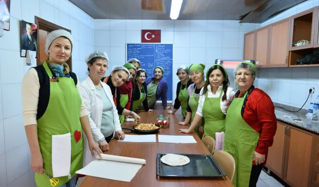 Antalya Muratpaşa'da meslek edindirme kurslarına kayıtlar başladı