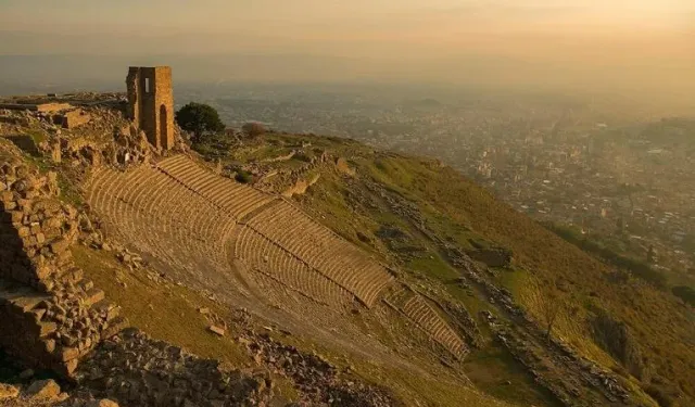 Bergama'nın binlerce yıllık tarihi UNESCO mirasıyla korunuyor