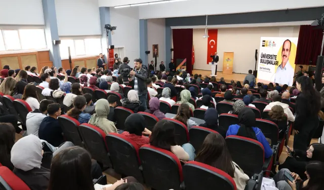 Konya Büyükşehir'den üniversite buluşmaları devam ediyor