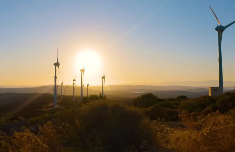 Türkiye'nin elektrik kurulu gücü 122 bin 519 MW'a ulaştı... Yenilenebilir ve yerli kaynaklar öne çıktı