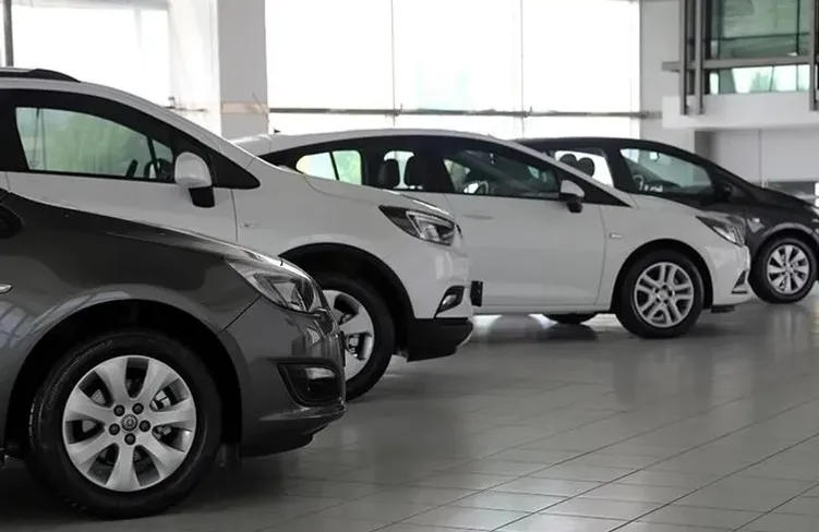 Sıfır araç fiyatlarında artış beklentisi! Jeopolitik riskler otomotiv sektörünü etkileyebilir