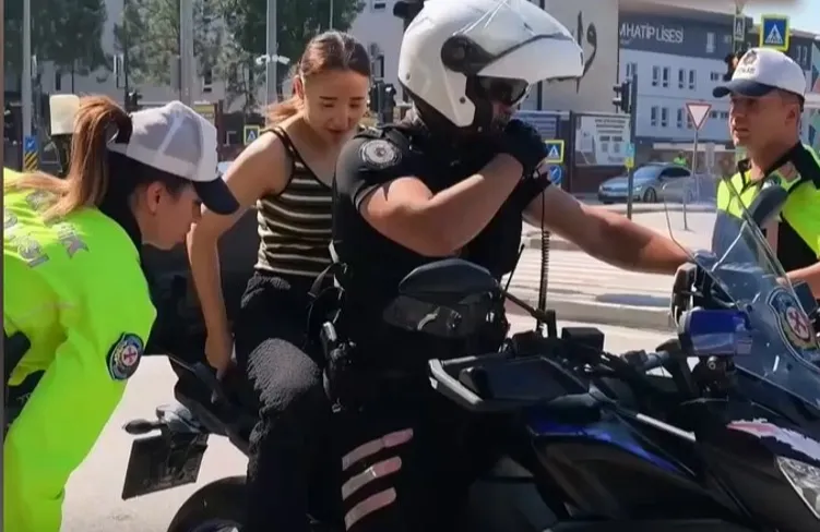 Bakan Çiftçi'den YKS'de öğrencilerin yardımına koşan güvenlik güçlerine teşekkür