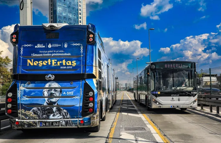 İstanbul yollarında Neşet Ertaş'a saygı