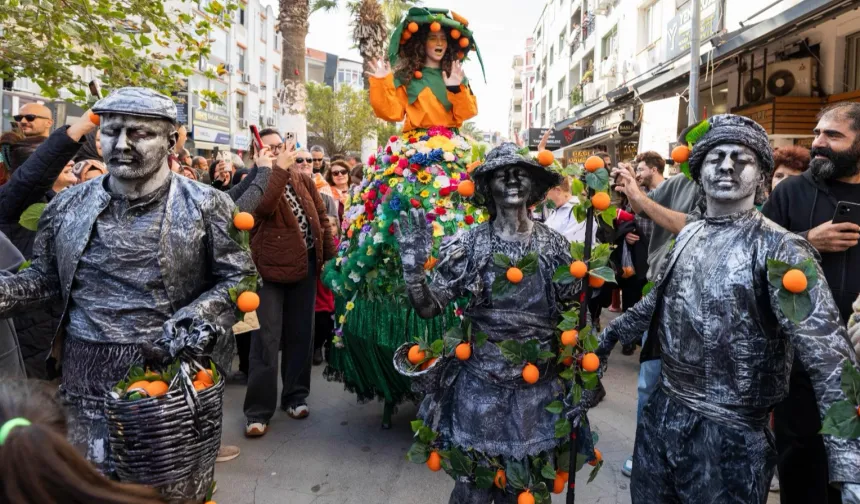 İzmir'de 25. Mandalina Şenliği üreticinin yüzünü güldürdü