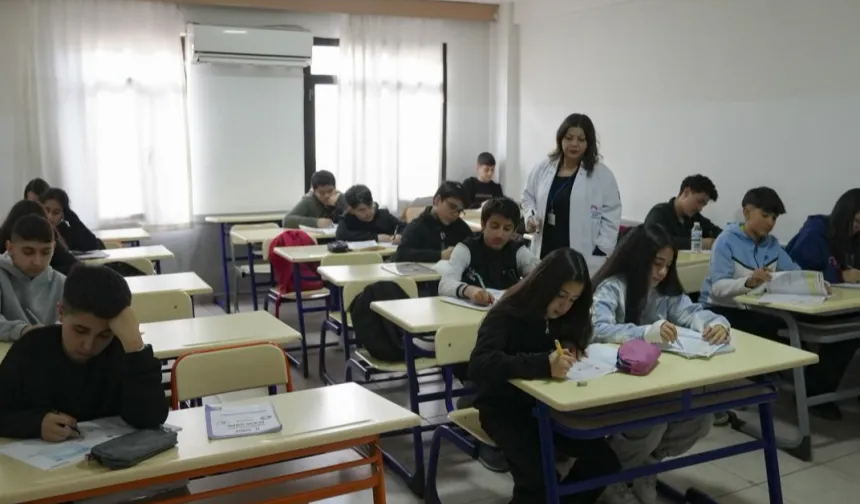 Mersin'de 8 bin 600 öğrenciye ücretsiz sınav desteği