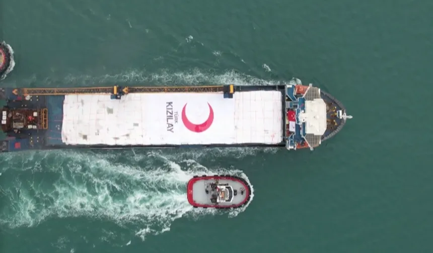 Türk Kızılay 20. yardım gemisini Gazze'ye uğurladı