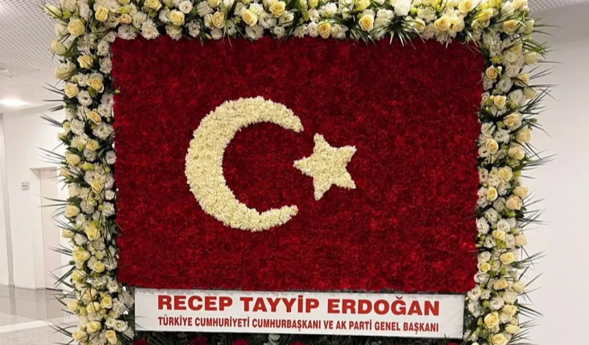 Cumhurbaşkanı Erdoğan'dan kuruluşa özel MHP'ye 57 gül