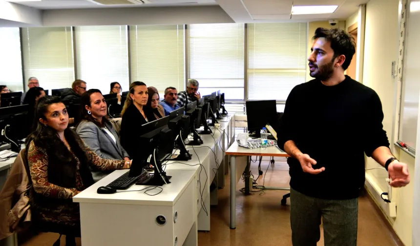 İzmir Bornova'dan muhtarlara dijital odaklı eğitim