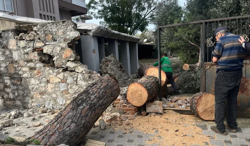 Muğla Milas'ta şiddetli fırtına sonrası anında müdahale