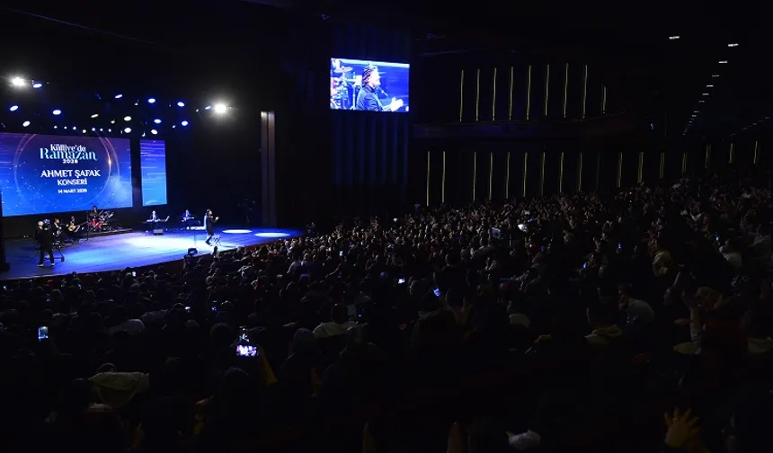 Külliye'de Ahmet Şafak İmzalı Unutulmaz Gece