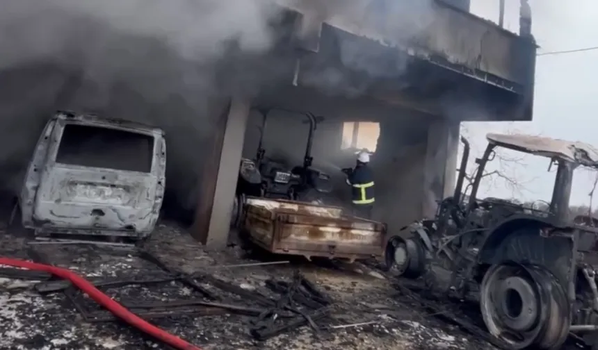 Düzce'de garaj yangınında 6 araç kullanılamaz hale geldi