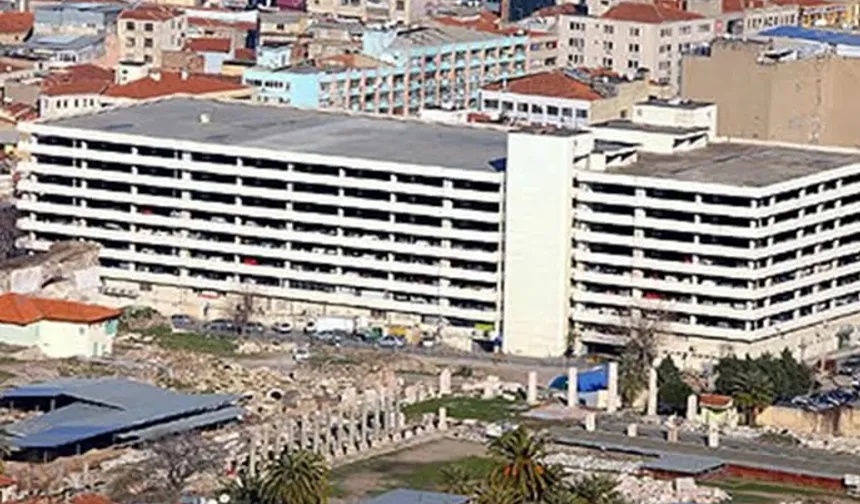 İzmir Büyükşehir'den Çankaya Otoparkı açıklaması: Hizmet zorunlu durduruldu!