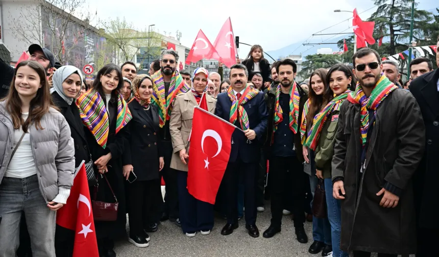 Bursa’da ‘Kuruluş Orhan’ Rüzgarı! Sevilen Oyuncular Fetih Coşkusuna Ortak Oldu.