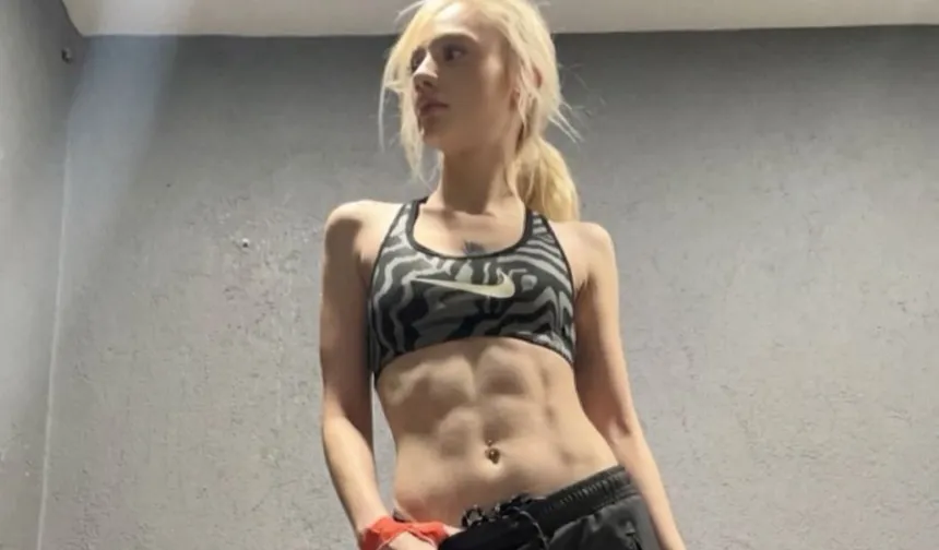 Nevide Çiçek'ten 'karın kası' şov