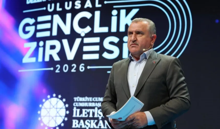 Bakan Bak'tan gençlere dezenformasyon uyarısı