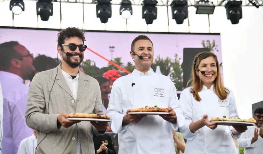 Balıkesir GastroFest'te Ahmet Akın ve Danilo Zanna mutfağa girdi