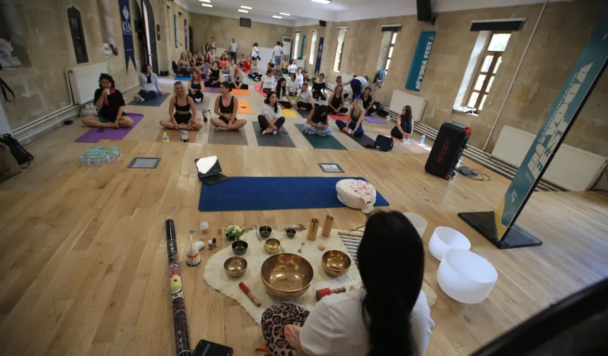 Kapadokya'da üç gün sürecek yoga festivali başladı