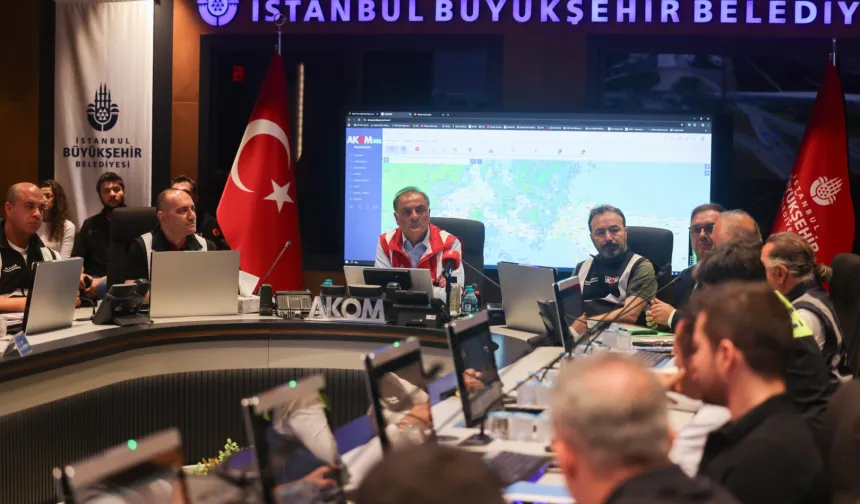 İstanbul'da Sağanak Alarmı: İBB 6 Bin 908 Personelle Teyakkuzda