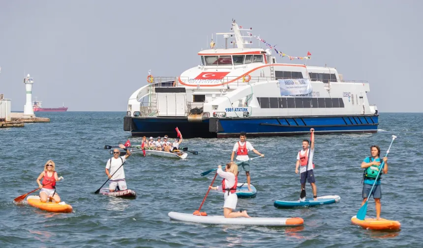 İzmir'de Kabotaj Bayramı'nın 100. Yılında Başarılı Sporculara Ödül