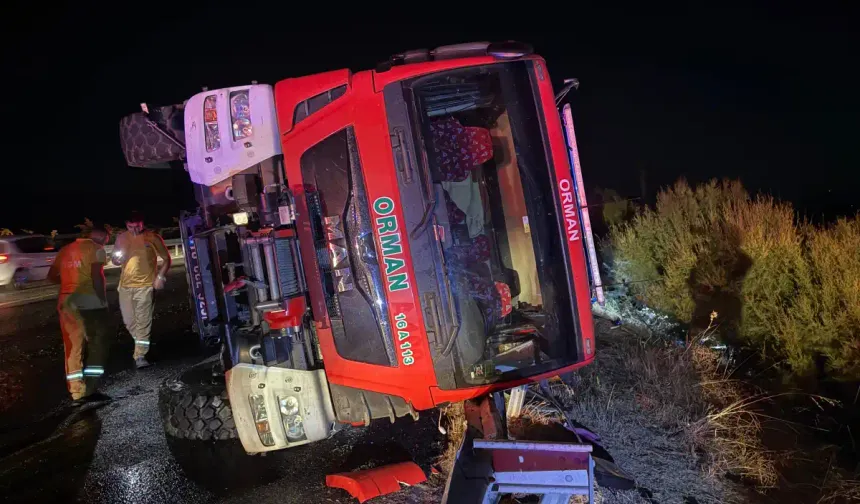 Orman yangını desteğinden dönen arazöz kaza yaptı: 5 yaralı