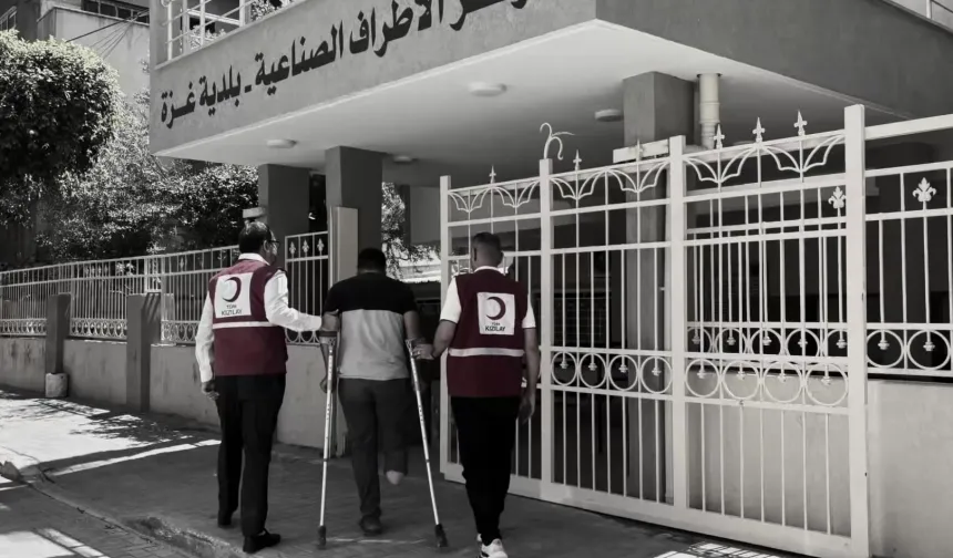 Türk Kızılay'dan Gazze'de ampüte bireylere protez desteği