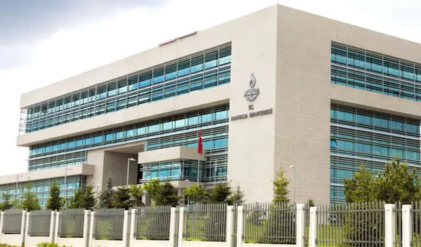 Anayasa Mahkemesi'nden 'Yeni Parti'ye süre!