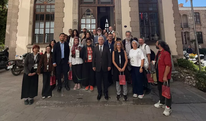 İzmir, edebiyatın iyileştiren gücünde buluştu