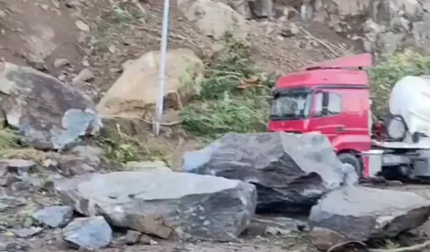 Artvin Hopa'da heyelan: 1 ölü