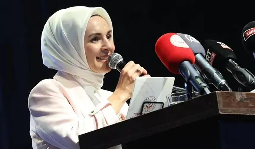Bakan Göktaş'tan aile ve çocuklara 'hayırlı olsun' paylaşımı