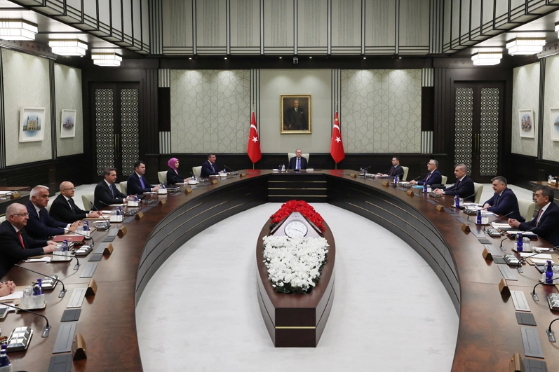 Ankara Kulisleri Hareketlendi: Kabinede 6 Bakan Değişiyor! İşte O İsimler